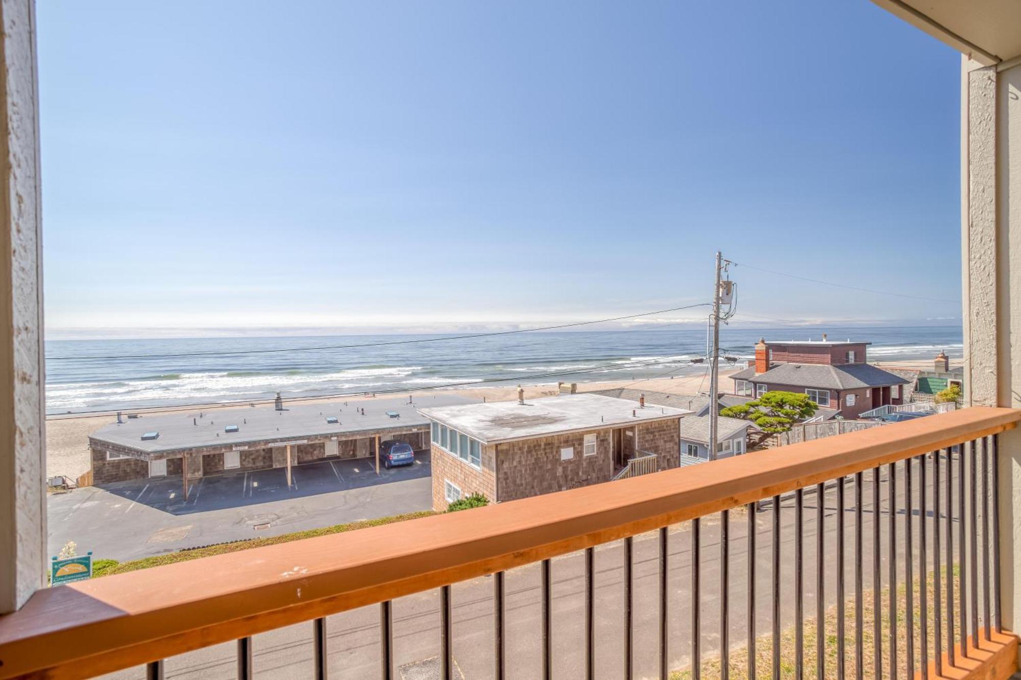 Seascape Suite Lincoln City Exterior photo